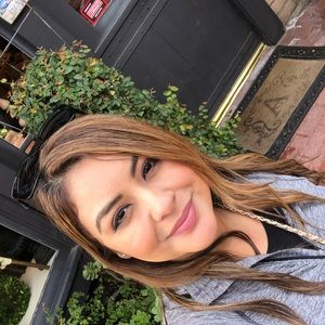 Meet your Posher, Lorena